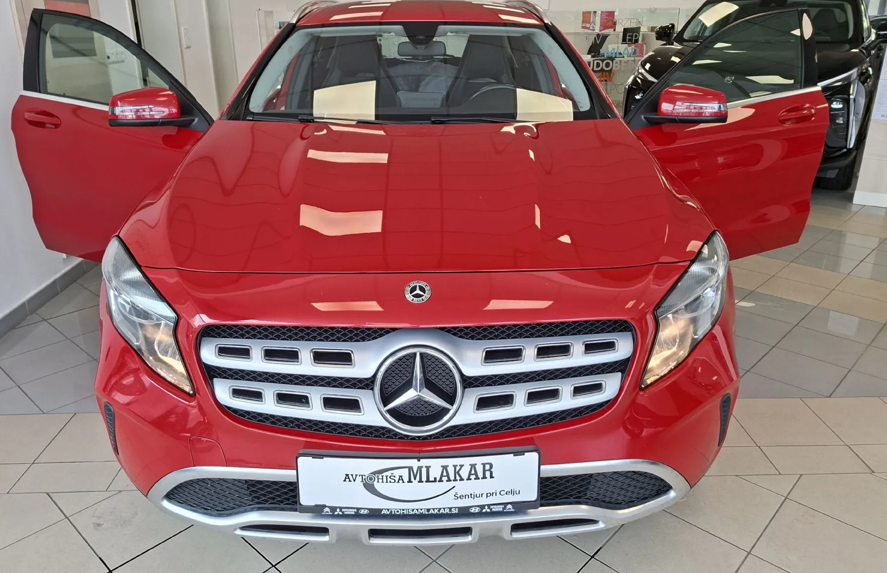 Zunanja slika - Mercedes-Benz GLA-Razred - GLA 180 URBAN - 6