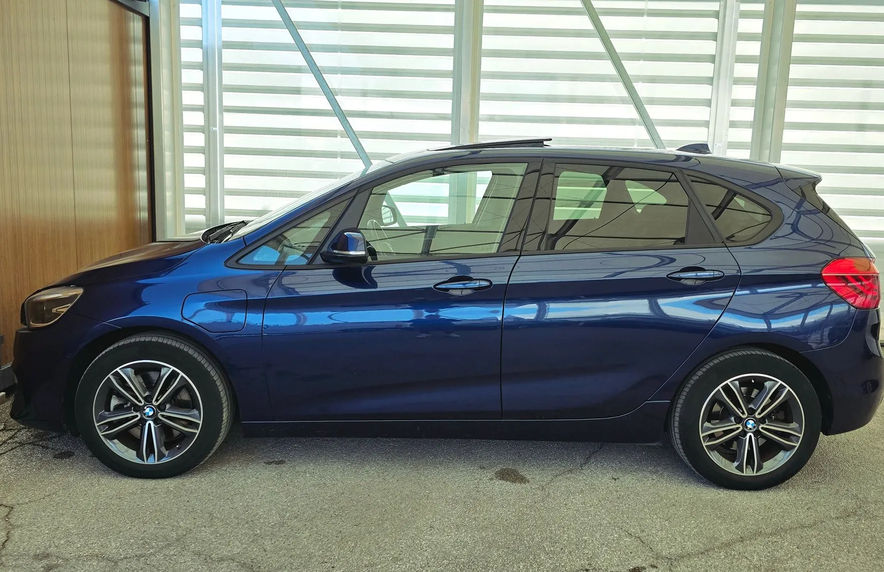 Zunanja slika - BMW Serija 2 - Active Tourer: 225xe Active Tourer - PANO - HK - HUD - G - 6