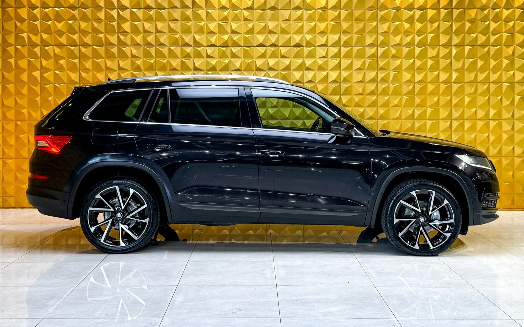 Notranja slika - Škoda Kodiaq - 2.0 TDI 4X4 AUT-1. LASTNIK-SLOVENSKI-KLJUKA - 12