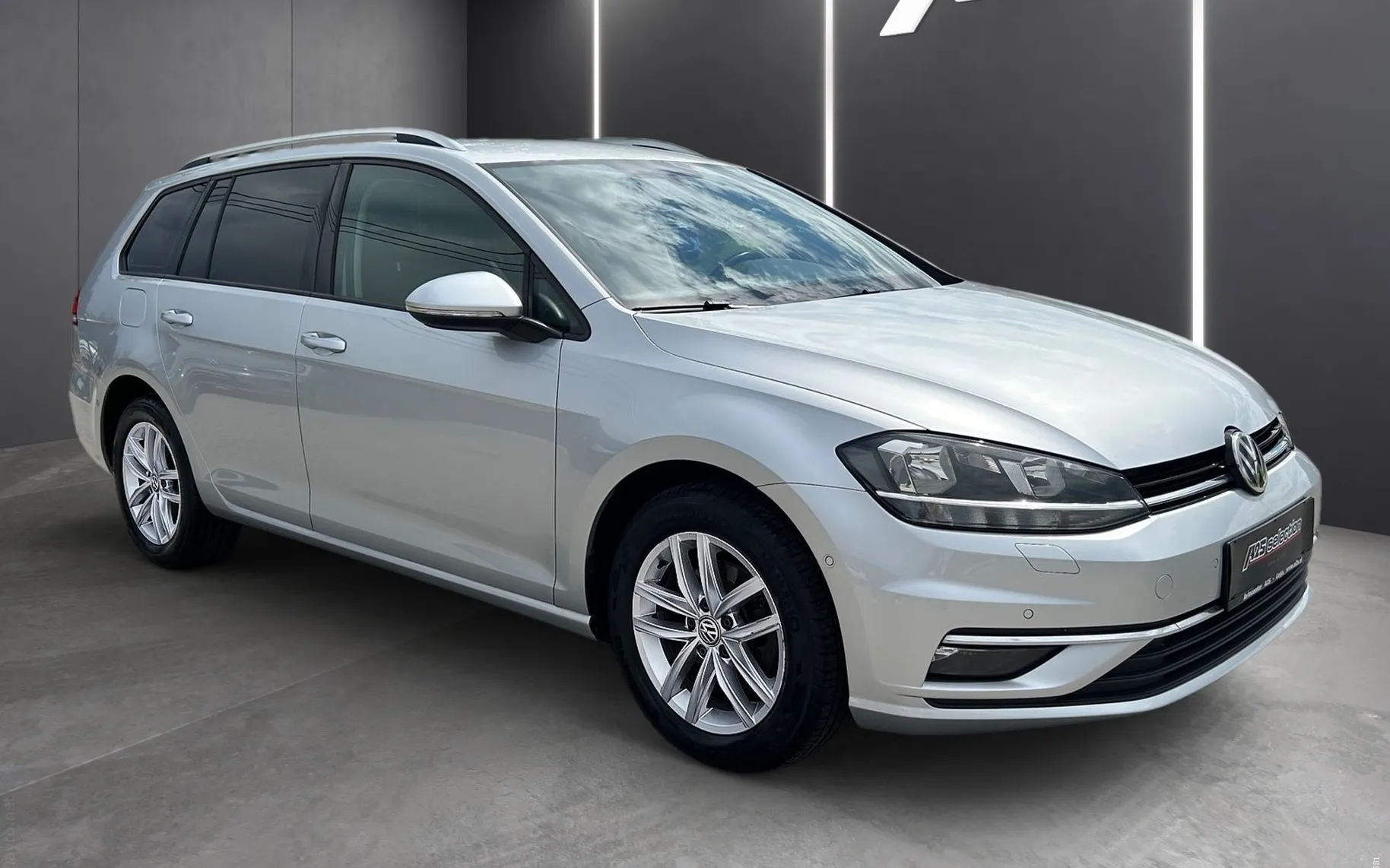 Zunanja slika - Volkswagen Golf Variant - 2.0 TDI Comfortline DSG + kamera - 2