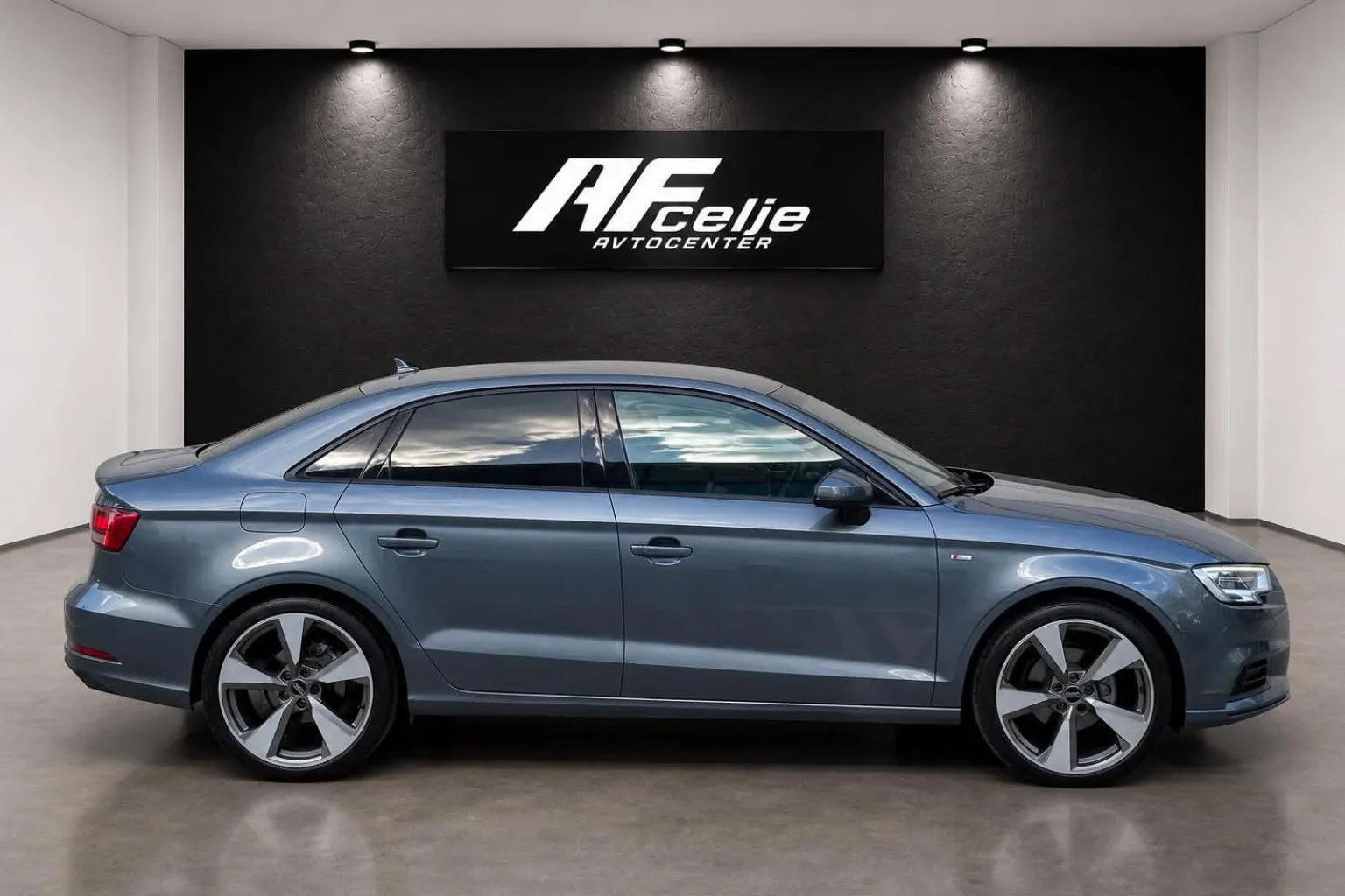 Zunanja slika - Audi A3 - 1.6 TDI-S TRONIC-163.000km-LIZING ZA TUJCE-NAVI-.. - 2