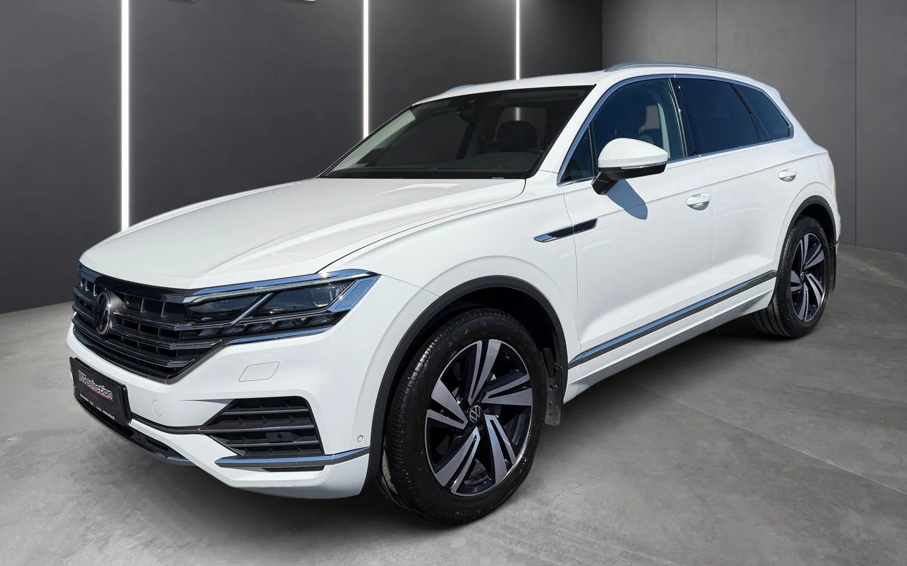 Zunanja slika - Volkswagen Touareg - 4motion V6 TDI Elegance Tiptronic-Slovensko vozi - 1
