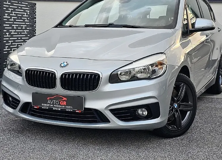 Zunanja slika - BMW Serija 2 - Active Tourer: 220d Sport Line- Le 165.000km- AUT.-ŠPORT - 12