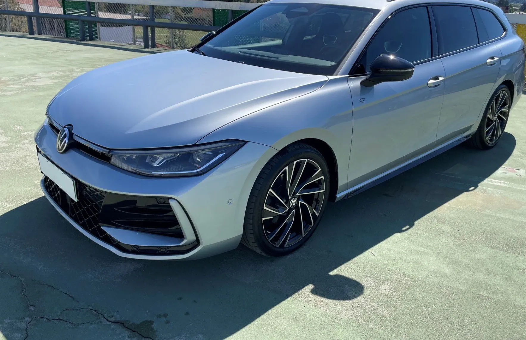 Zunanja slika - Volkswagen Passat - Variant 2.0 TDI BMT R-Line DSG LED. NAVI.KAMER360.PDC2X - 1