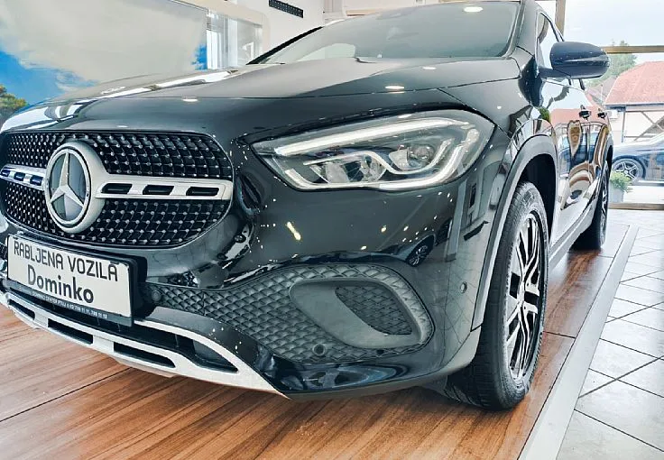 Zunanja slika - Mercedes-Benz GLA-Razred - 180 URBAN PRO-SLO-AMBI-LED-DAB-KAM-AVT.PRTLJ-VIDEO - 1