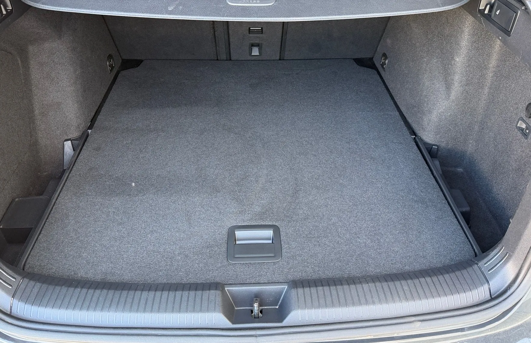 Zunanja slika - VW Golf - Variant 2.0 TDI BMT Life DSG - Kamera - Vlečna Kljuka - 12