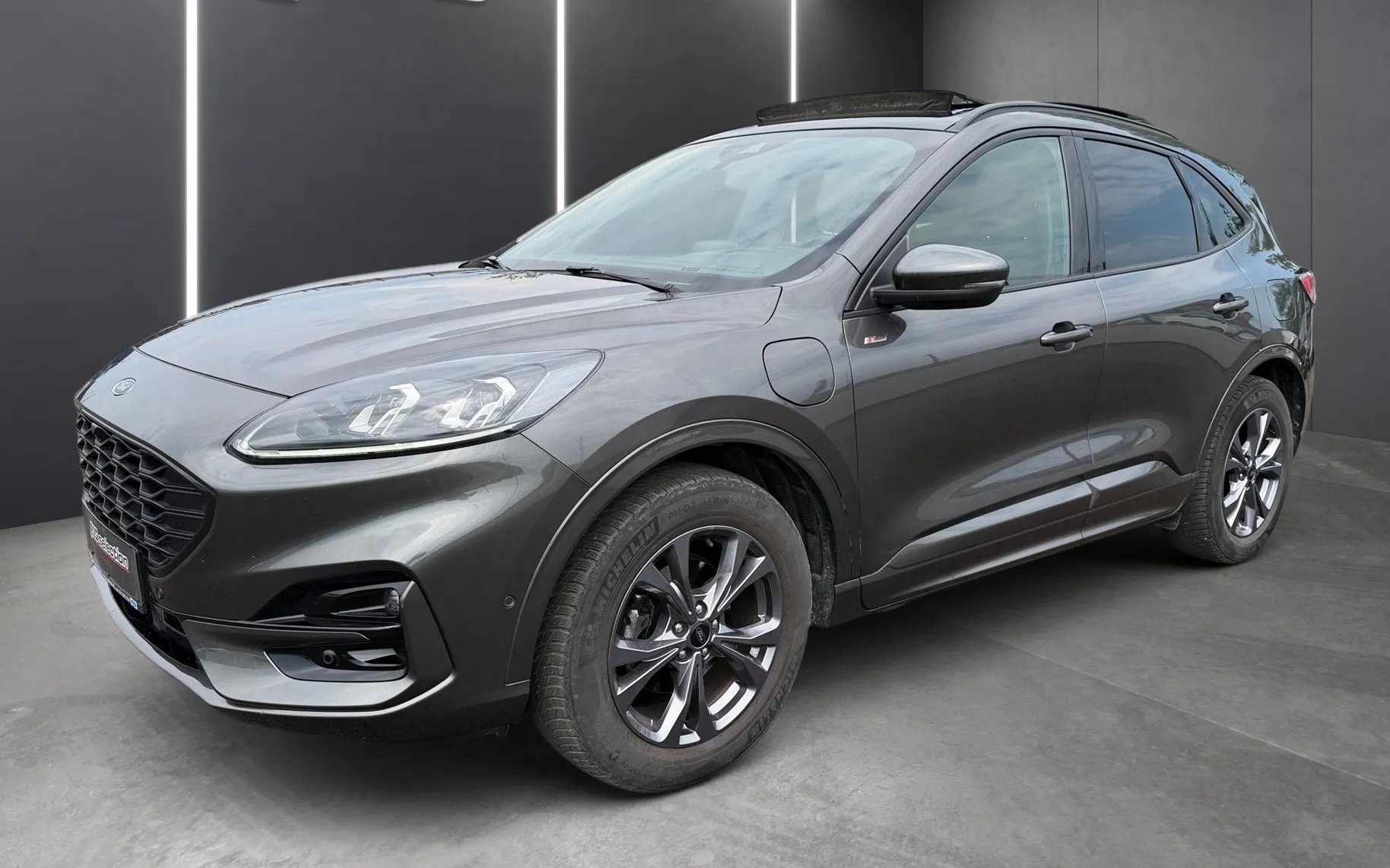 Zunanja slika - Ford Kuga - 2.5 Duratec PHEV ST-Line CVT-Panorama-Vl.kljuka... - 1