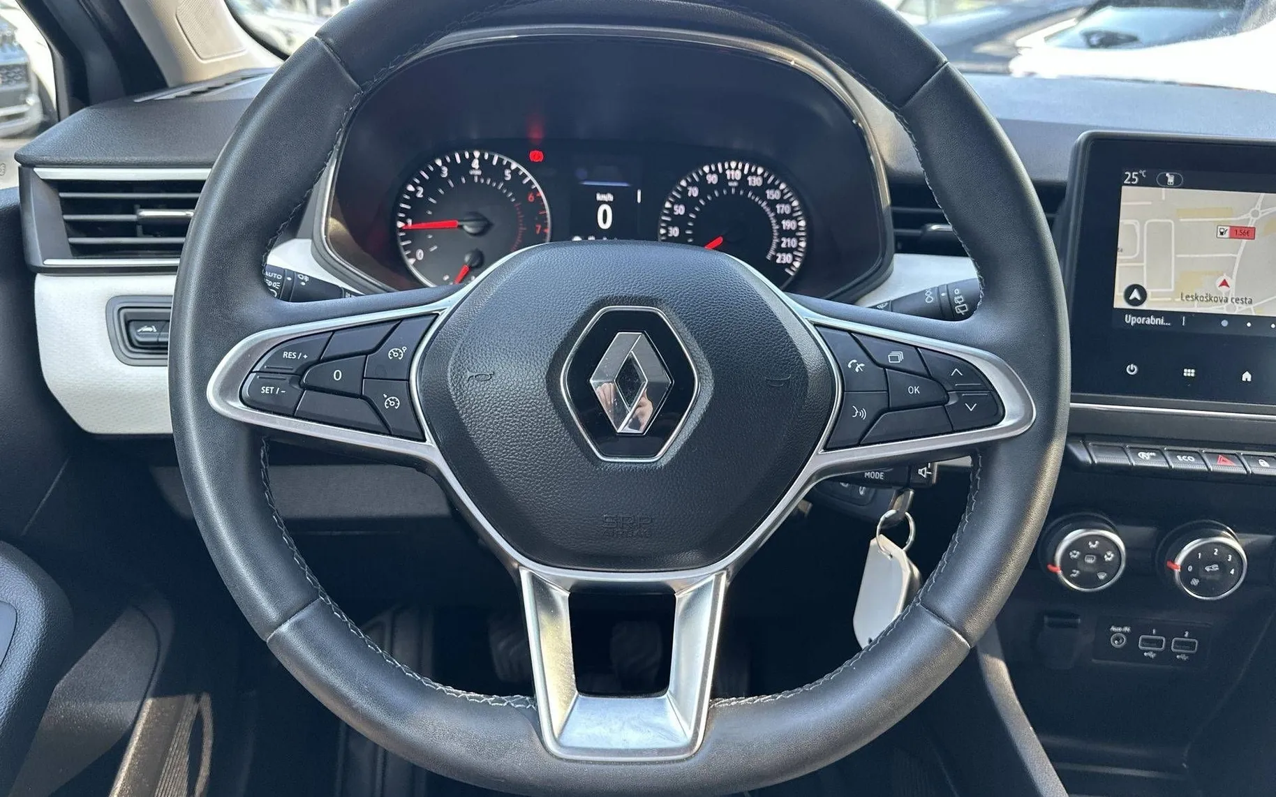 Notranja slika - Renault Clio - TCe 90 Evolution - 14