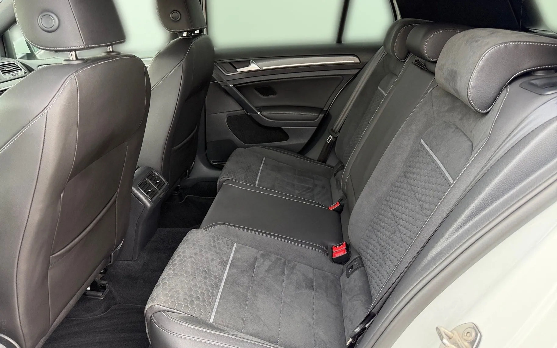 Notranja slika - Volkswagen Golf - GTD 2.0 TDI DSG-ACC-LED-Vl.kljuka-Dynaudio-Kamera. - 11