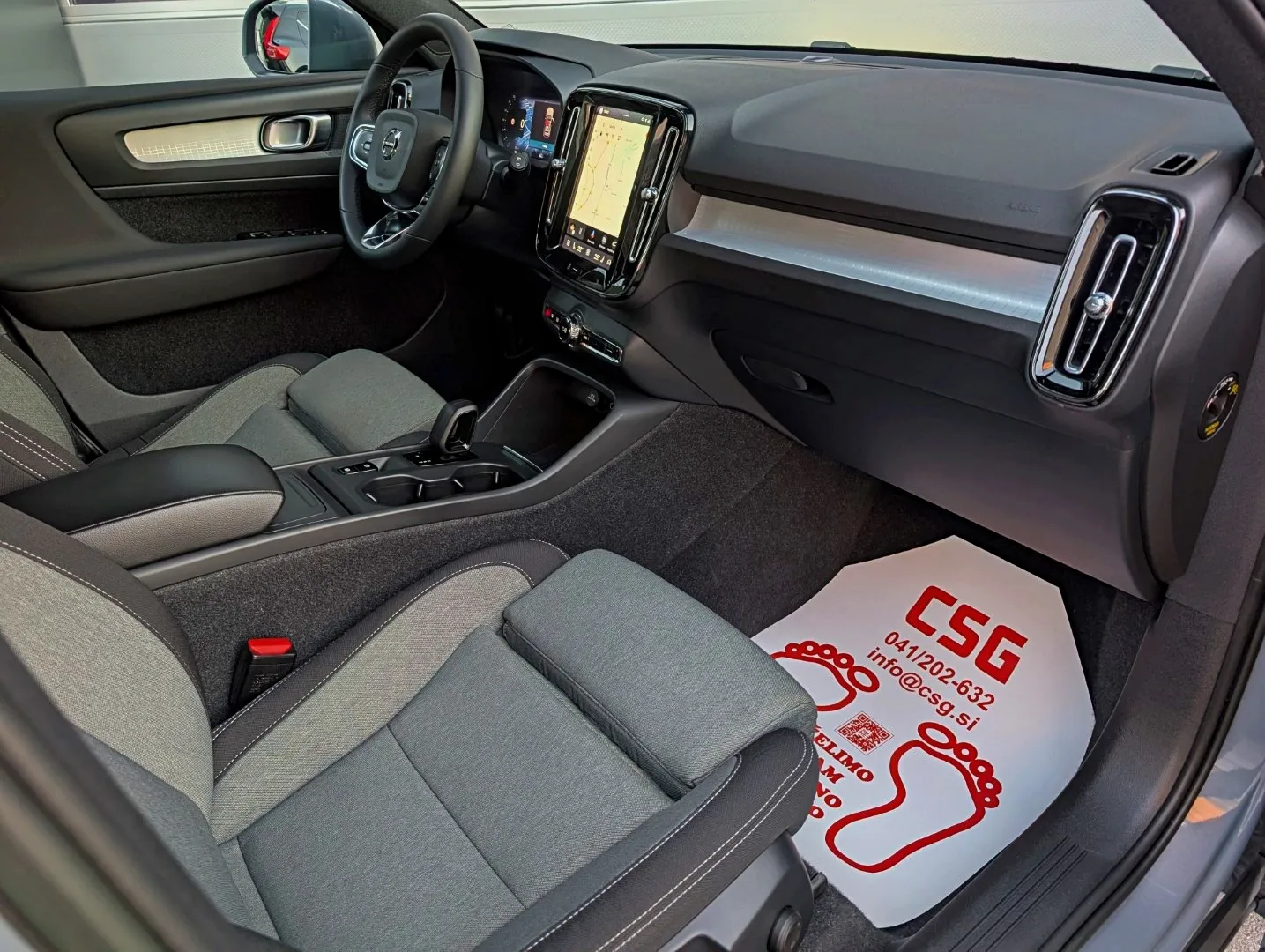 Zunanja slika - Volvo XC40 - 2.0 B3 aut. LED|Kamera|Navi|2xPDC|Keyless - 11