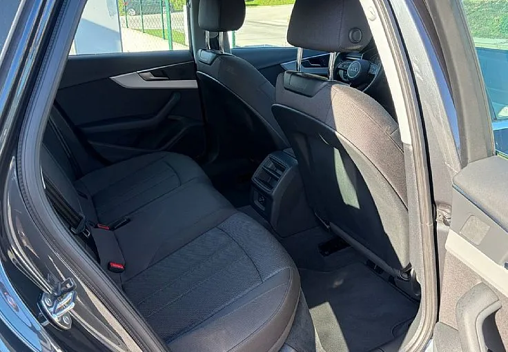 Zunanja slika - Audi A4 - Avant 30 TDI Advanced S tronic ZELO LEP SAMO 35000KM - 11