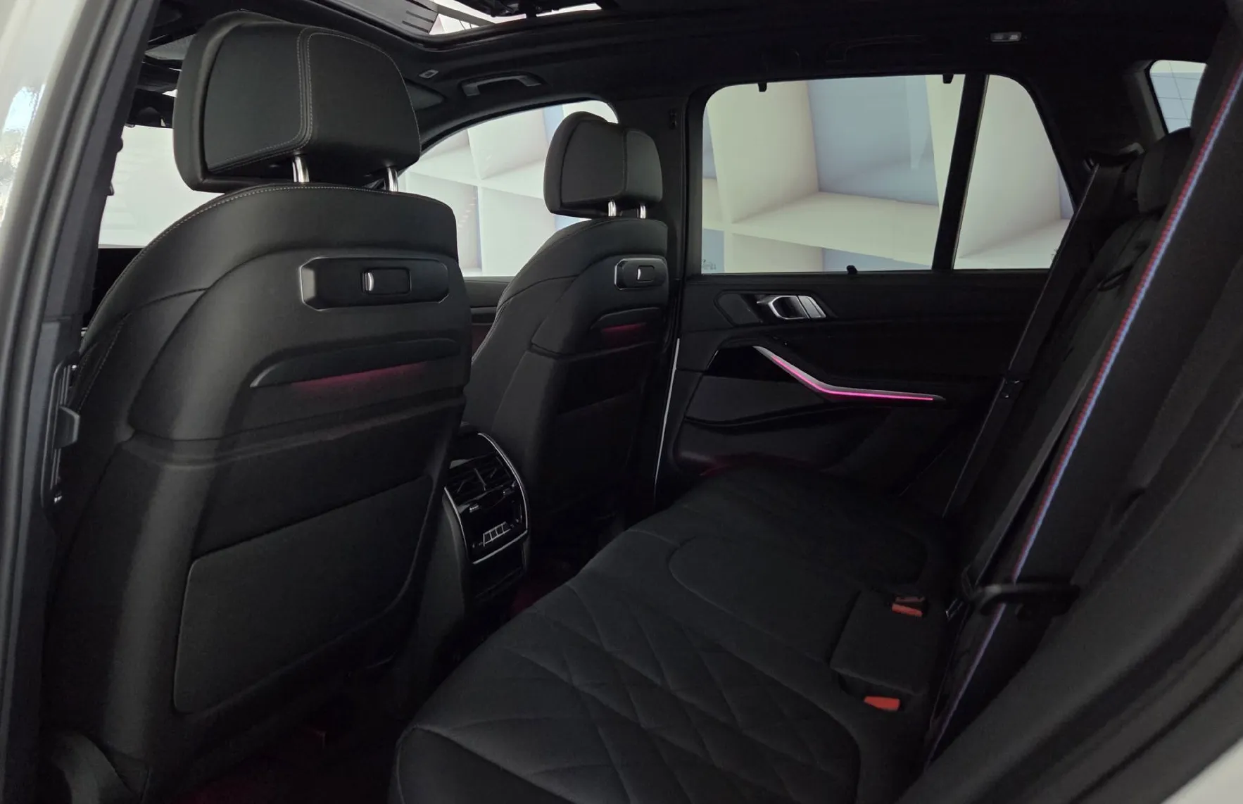 Zunanja slika - BMW X5 - serija : xDriveM60i .M.SPORT-ZRAČNO-KLJUKA-PANO-HUD-KEYLES - 13