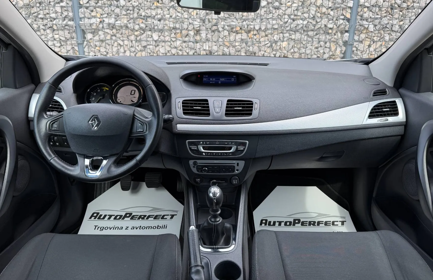 Zunanja slika - Renault Mégane - Megane Berline 1.5 dCi |SLO|2 CON. KLIM.| - 10