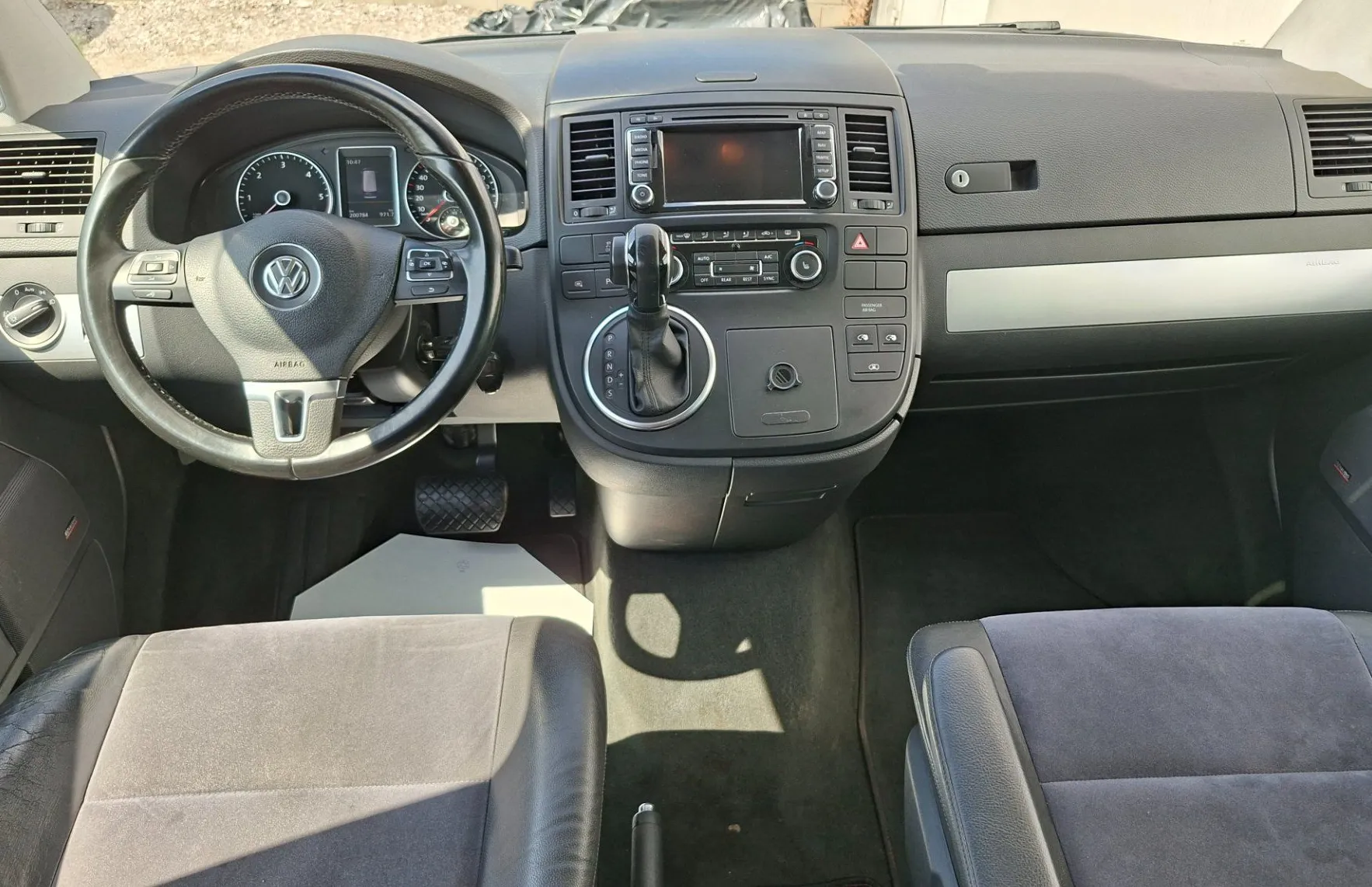 Zunanja slika - Volkswagen Multivan - 2.0 TDI Highline DSG - 9