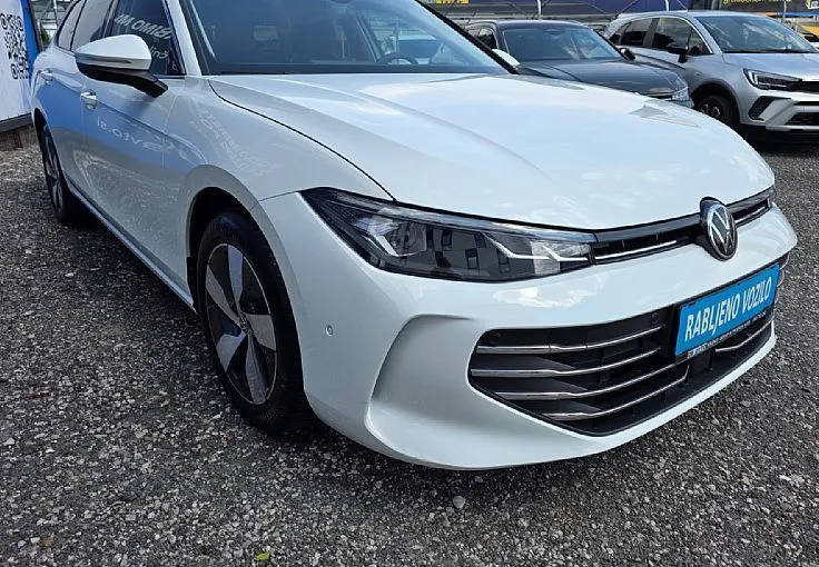 Zunanja slika - Volkswagen Passat - Variant 1.5 eTSI BMT Business DSG - beri opombe  - - 2