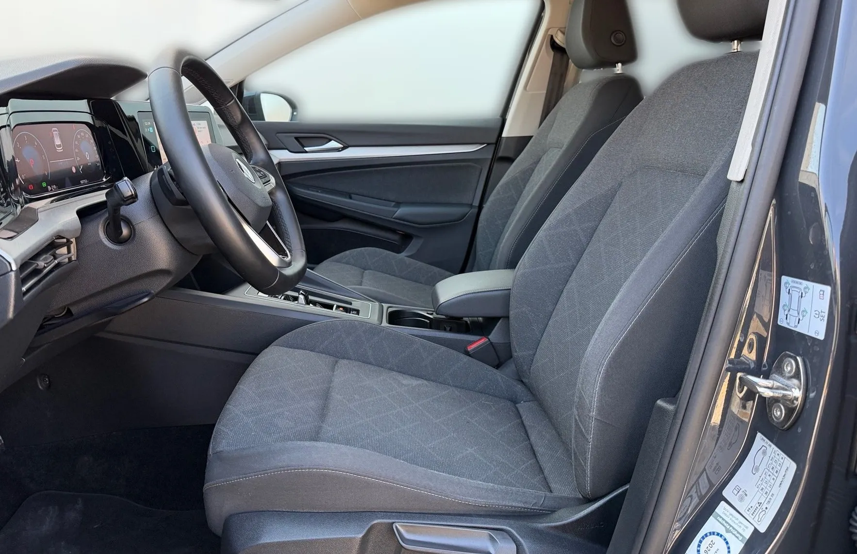 Zunanja slika - VW Golf - Variant 2.0 TDI BMT Life DSG - Kamera - Vlečna Kljuka - 7