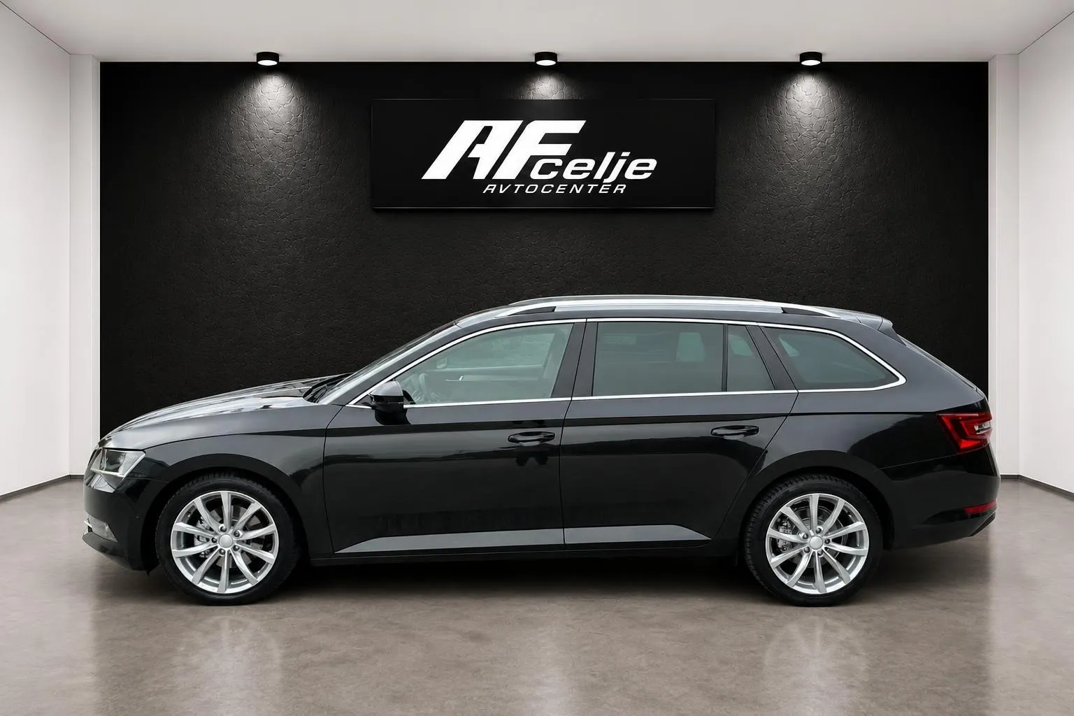 Zunanja slika - Škoda Superb - 1.6 TDI-XENON+LED-LIZING ZA TUJCE-ACC - 6