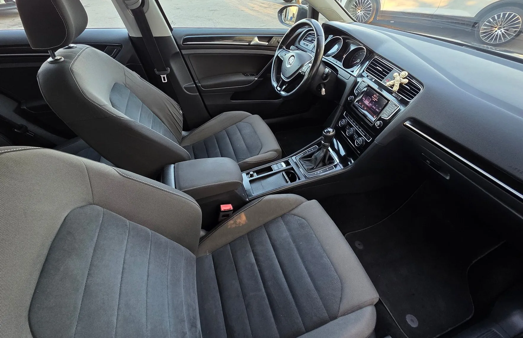Zunanja slika - Volkswagen Golf - Variant 1.6 TDI BMT HIGHLINE NAVI-PDC-ALU PLATIŠČA - 11
