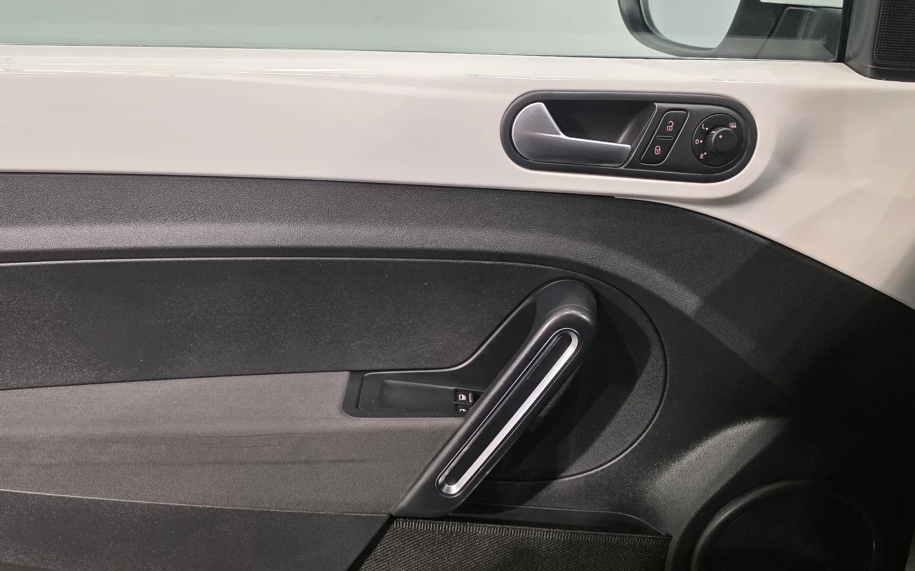Zunanja slika - VW Beetle - 1,2 TSI Design NAVI TEMP PDC 2xKLIMA ALU - 9