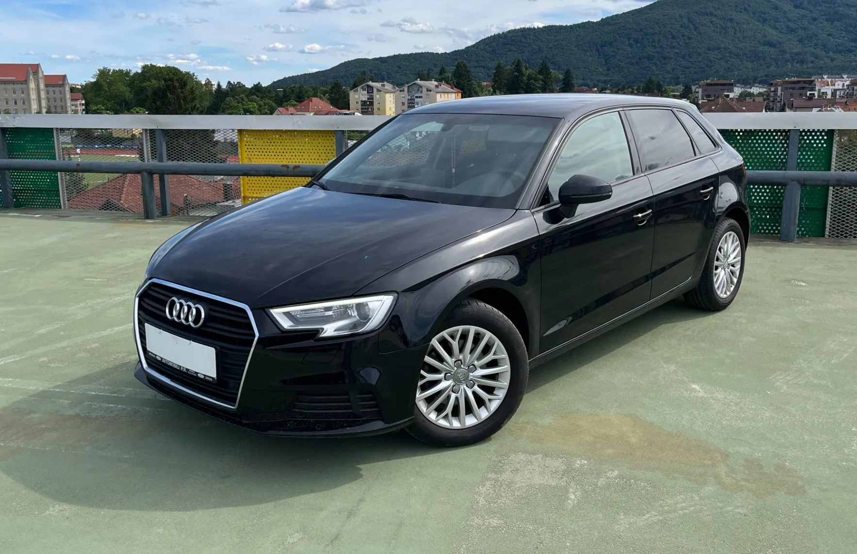 Zunanja slika - Audi A3 - Sportback 1.6 TDI 2X PDC.TEMPO.XEN. SAMO 103.000KM - 1