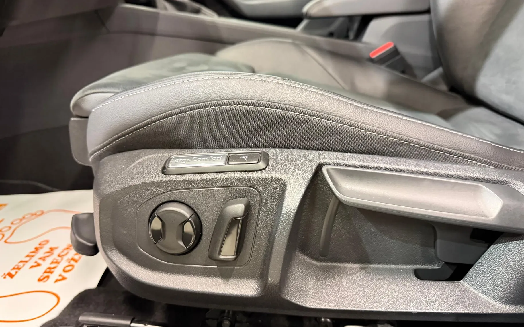 Notranja slika - VW Arteon Shooting Brake - 2.0 TDI-4MOTION-R-LINE-VIRTUAL-ACC-LED-KAMERA-NAVI - 11