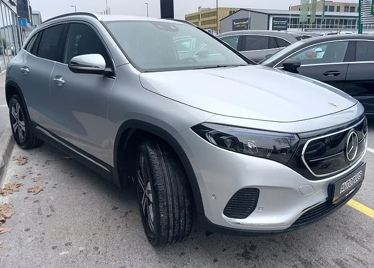 Zunanja slika - Mercedes-Benz EQA - 250 - 4