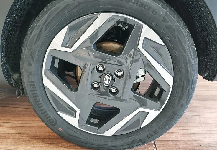 Zunanja slika - Hyundai Bayon - T-GDI PREMIUM AVT-ČRNA STREHA-AKT.TEMP-WINT-VIDEO - 4