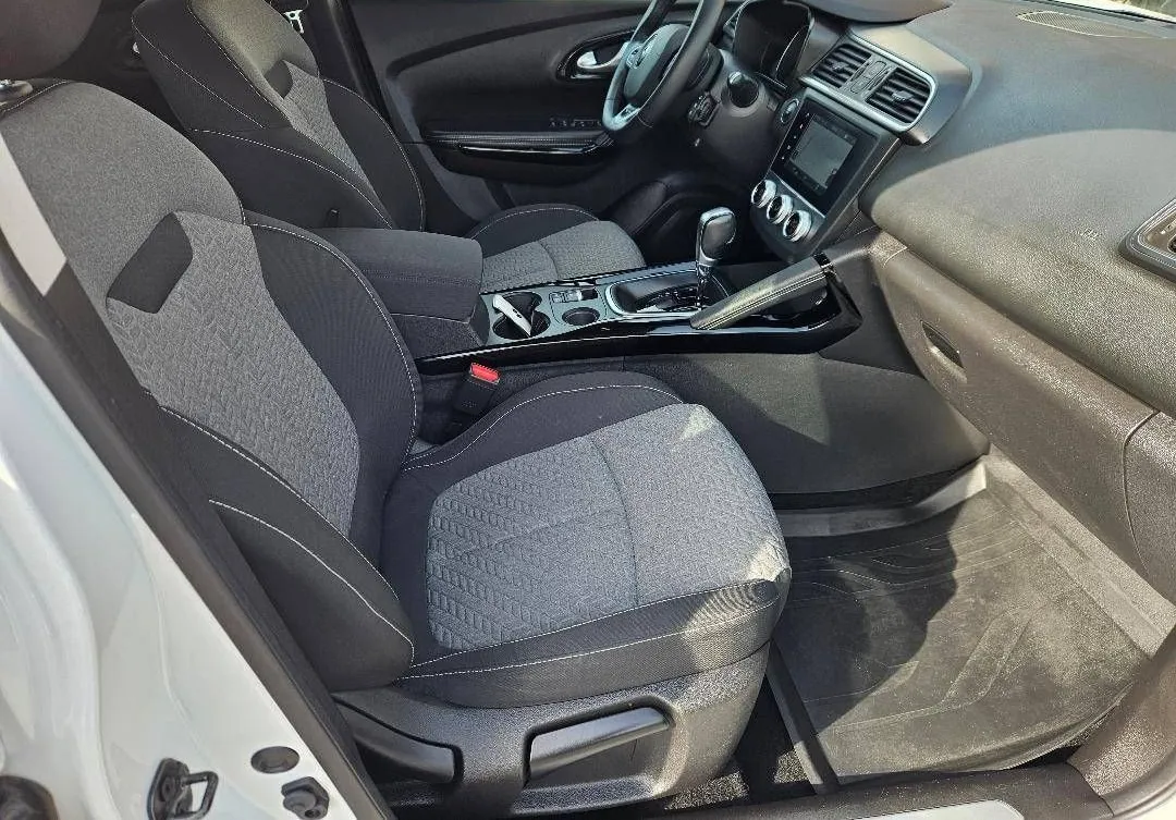 Notranja slika - Renault Kadjar - TCe 140 LIMITED 1.LASTNIK SLO NAVI LED - 10