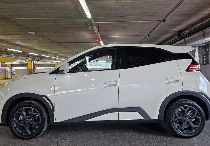 Zunanja slika - BYD DOLPHIN SURF - COMFORT 43.2 kWh 115kW - 2