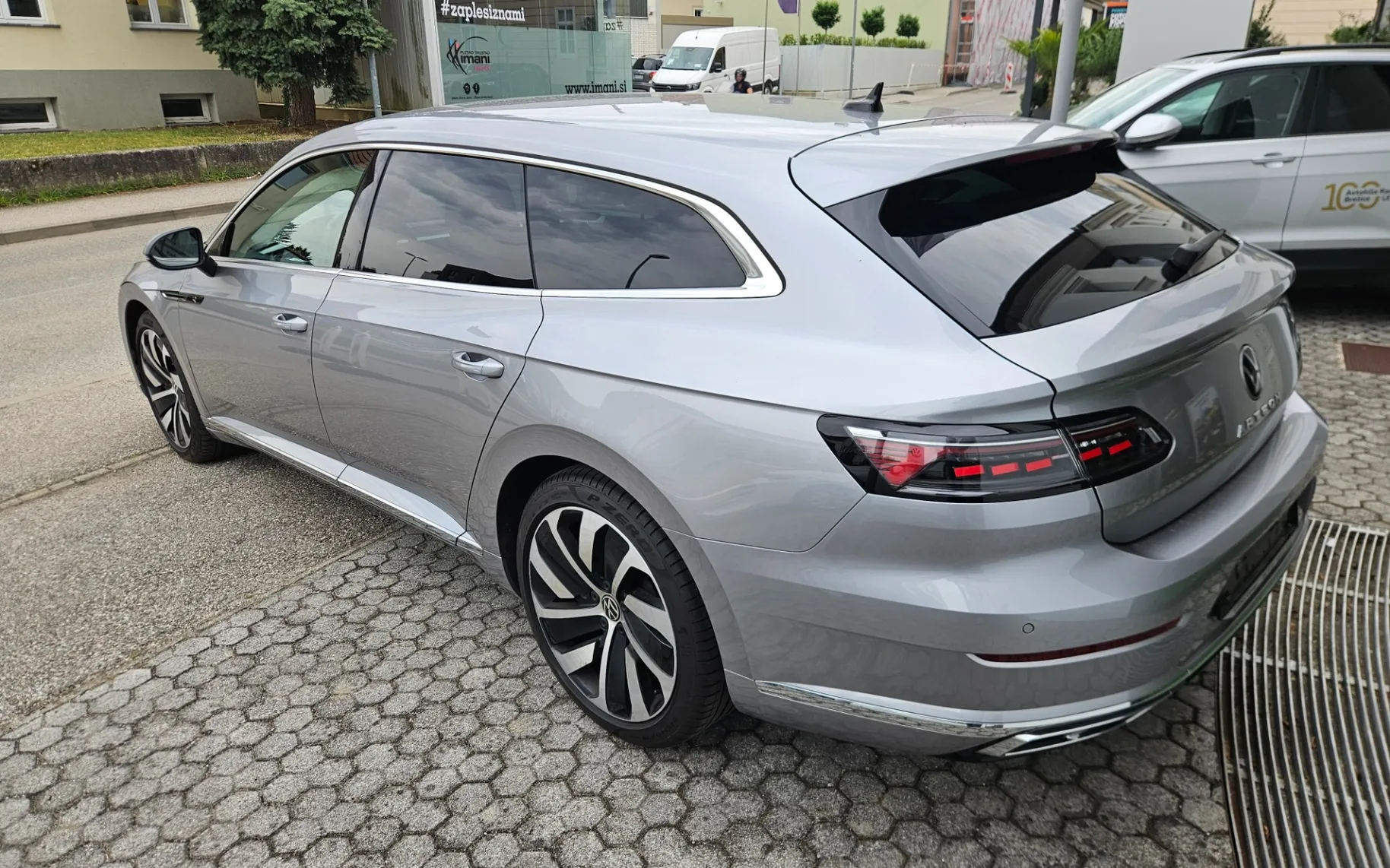 Zunanja slika - Volkswagen Arteon - 2.0 TDI BMT R-Line DSG - 4