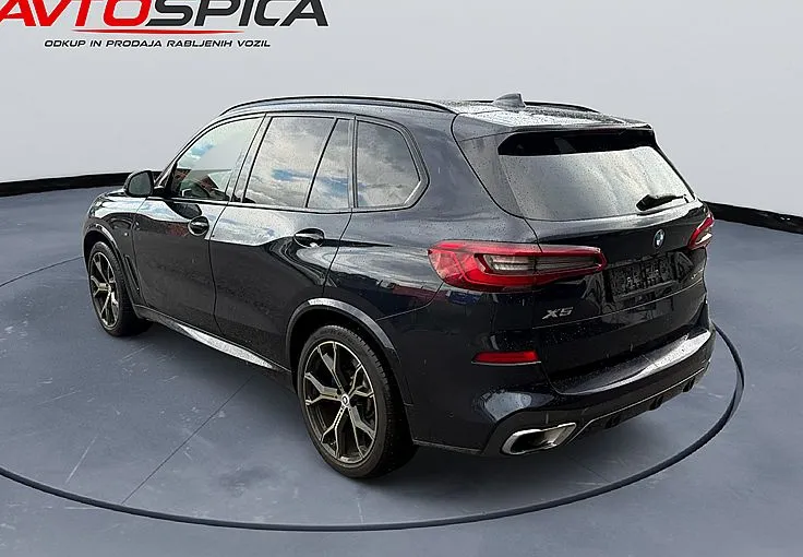 Zunanja slika - BMW X5 - serija : xDrive30d Avt. -M paket-Kam-Ass- - 3