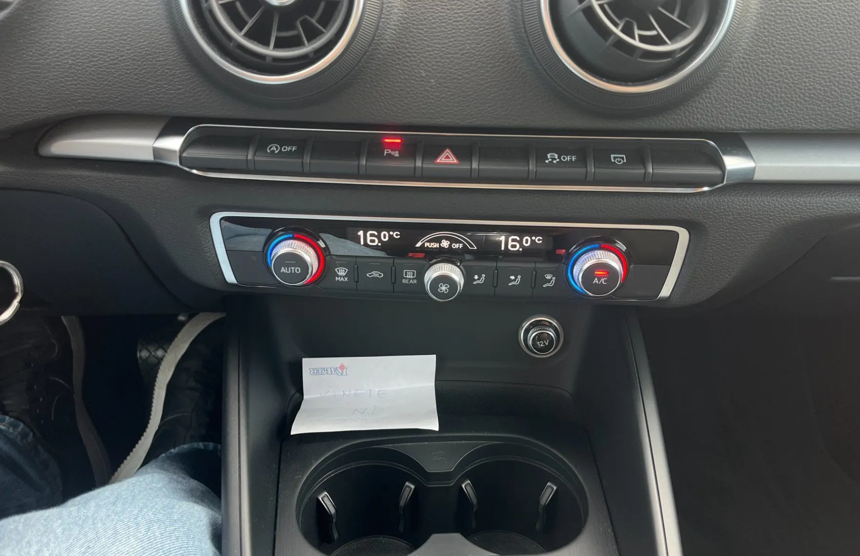Zunanja slika - Audi A3 - Sportback 1.6 TDI 2X PDC.TEMPO.XEN. SAMO 103.000KM - 19