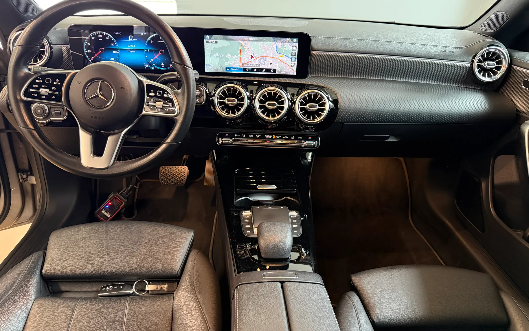 Notranja slika - Mercedes-Benz CLA-Razred - 200d - 21