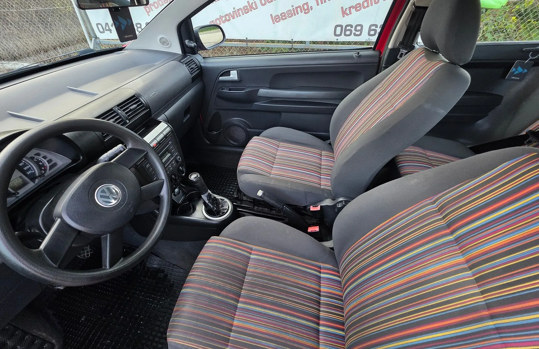 Zunanja slika - Volkswagen Fox - 1.2 KLIMA-SLOVENSKI-2.LASTNIK-ZELO LEP - 9