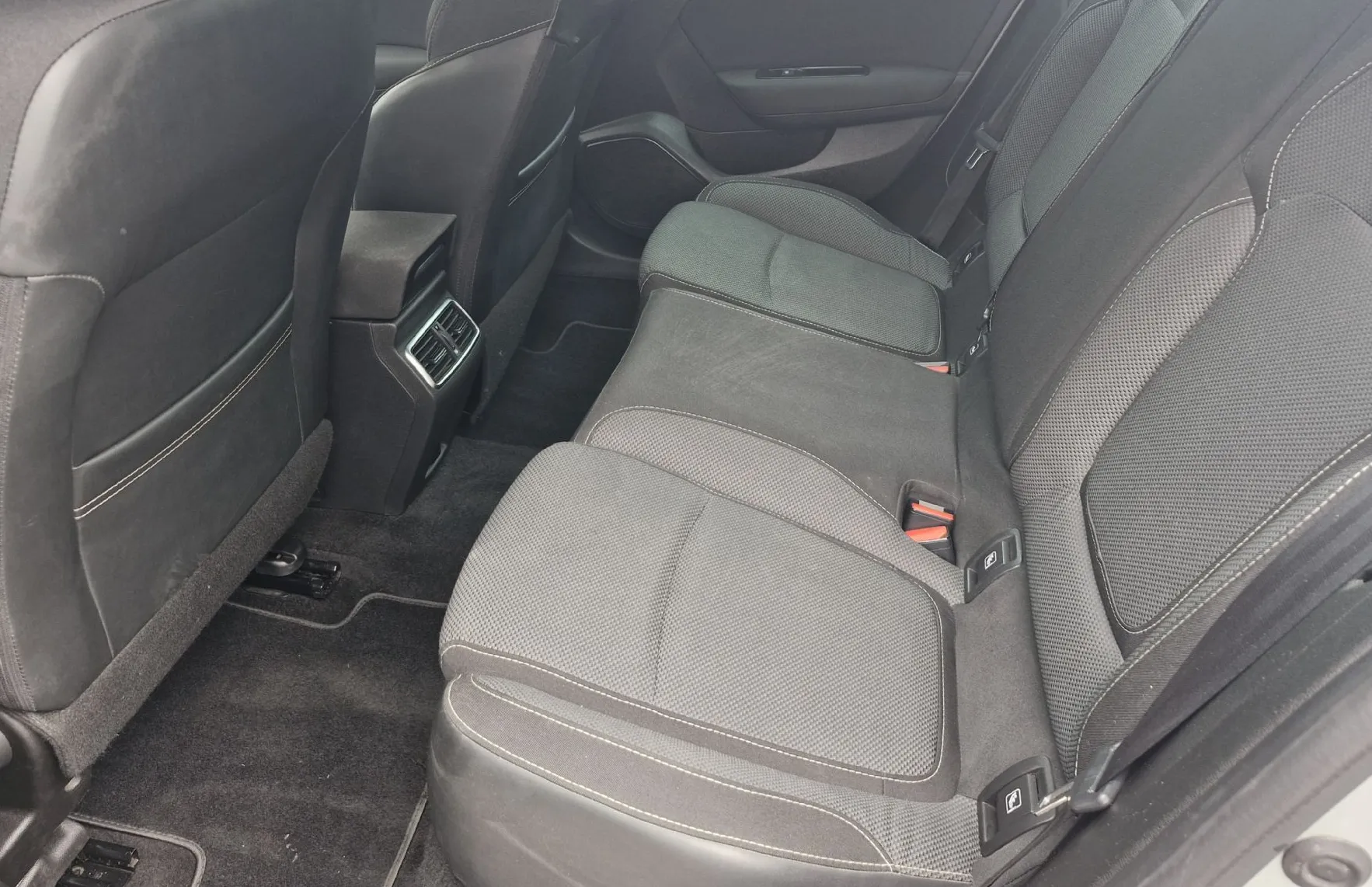 Zunanja slika - Renault Mégane - Megane 1.5 BluedCi INTENS EDC - 7