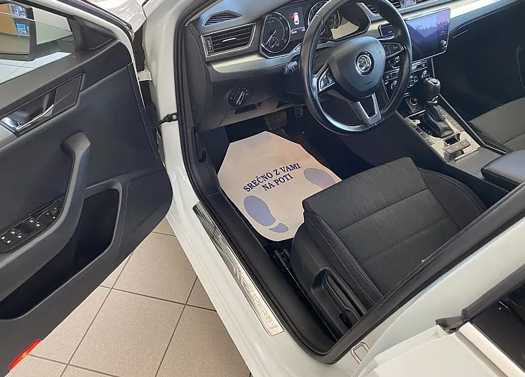 Zunanja slika - Škoda Superb - 2.0 TDI Ambition DSG 110 kW TOP AVTO - 7