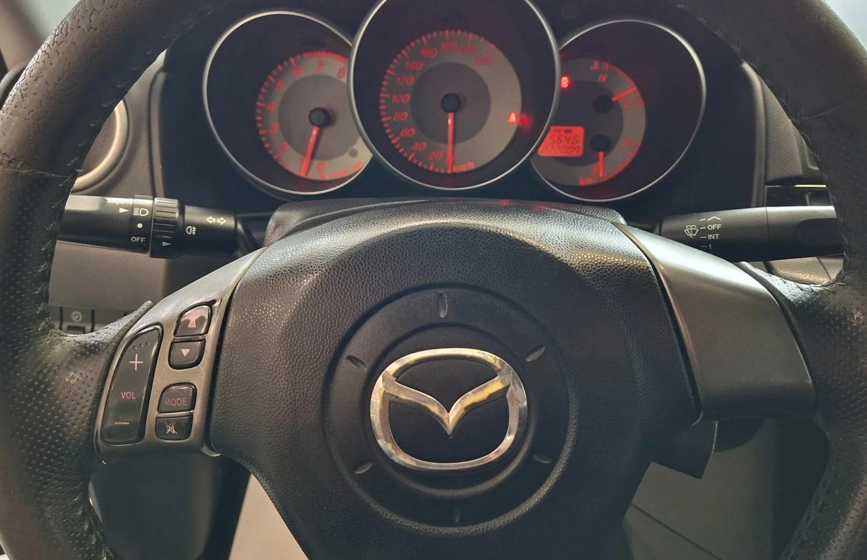 Zunanja slika - Mazda Mazda3 - Sport 1.6i-HITRI KREDIT-LEANPAY-ODLIČEN- - 12