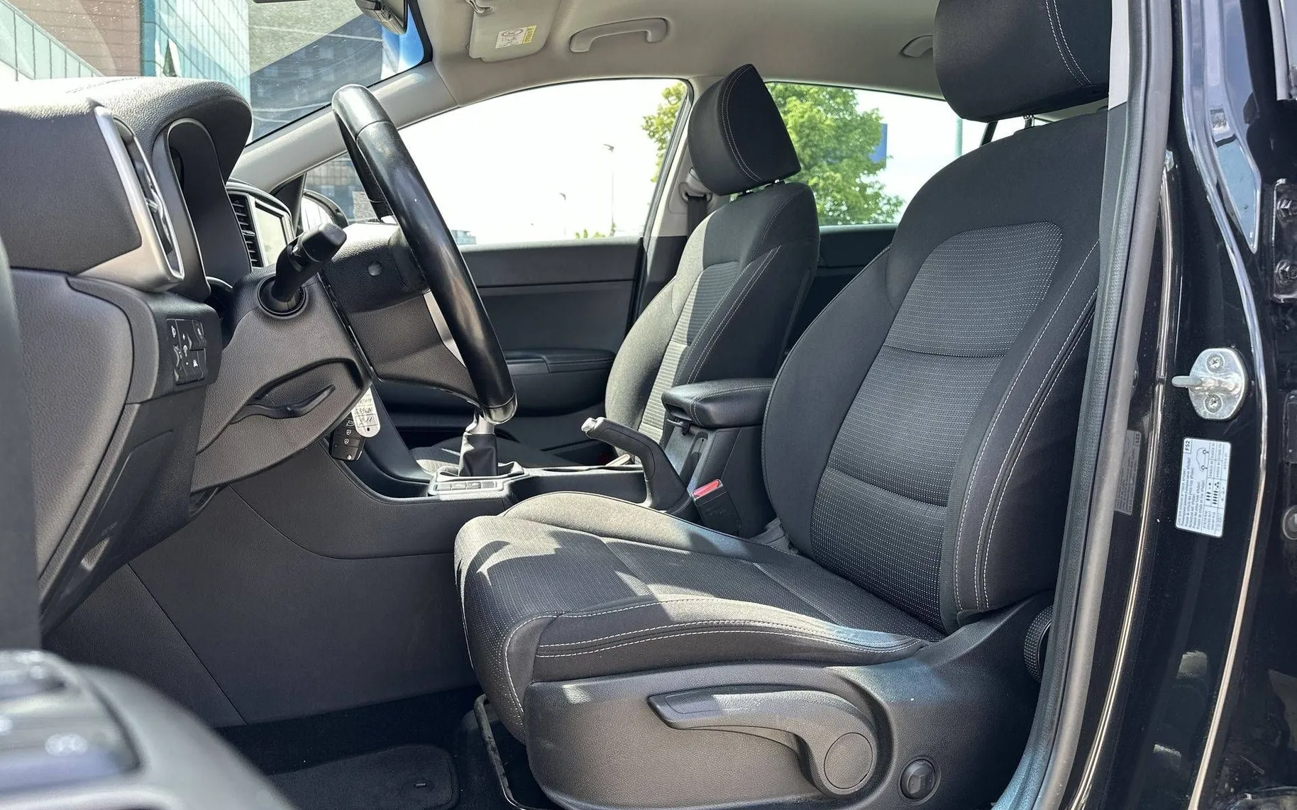 Notranja slika - KIA Sportage - 1.6 CRDI EX Fresh ISG - 10