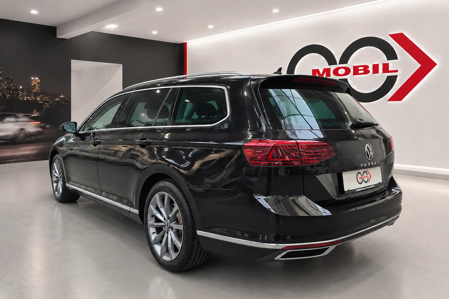 Notranja slika - Volkswagen Passat Variant - 2.0 TDI Elegance DSG- Matrix.360kam.pano.HUD.ALU18 - 7