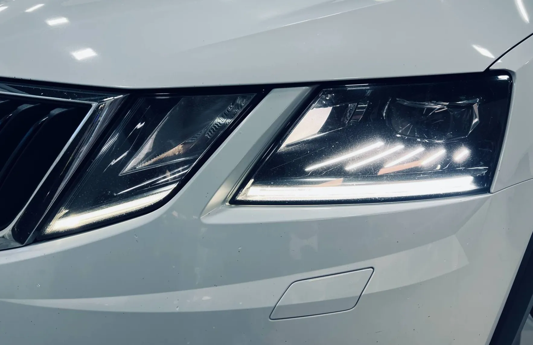 Zunanja slika - Škoda Octavia - SCOUT Combi 2.0 TDI 135 kW 4X4 DSG-ACC-VIRTUAL... - 19