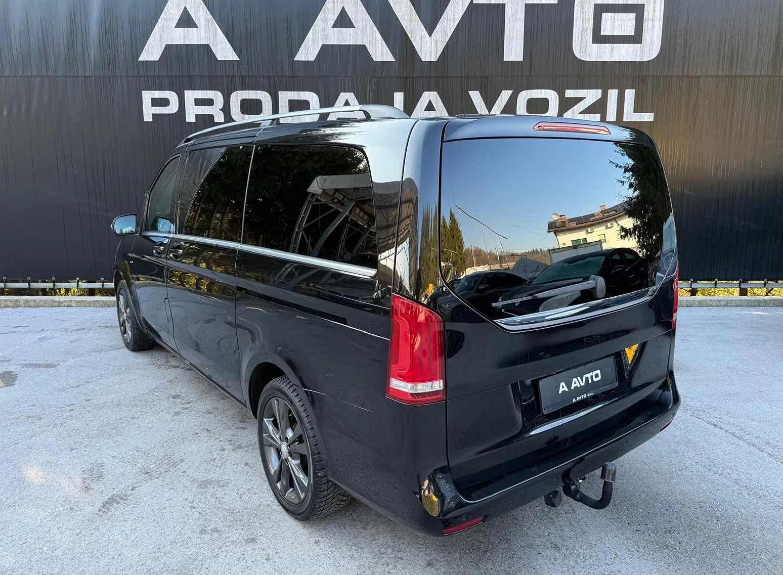 Zunanja slika - Mercedes-Benz V-Razred - V 250d  dolgi-EL.VRATA-VK-USNJE-NAVI-7+1-KAM360... - 5