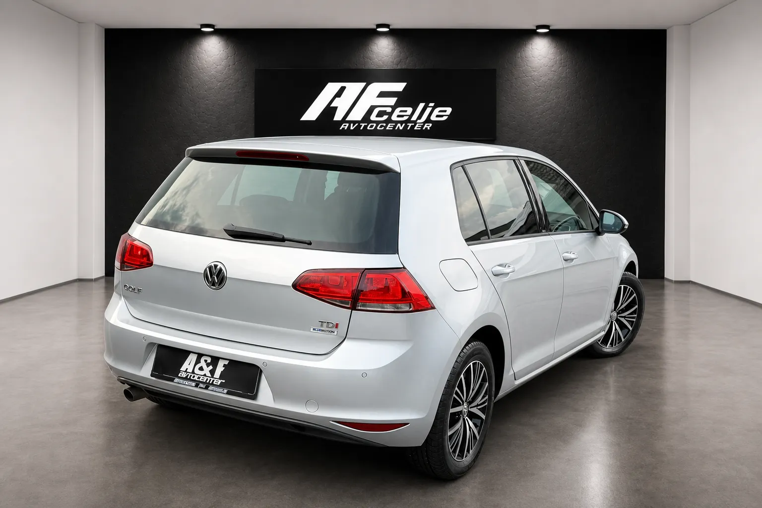 Zunanja slika - Volkswagen Golf - 1.6 TDI-ALLSTAR-LIZING ZA TUJCE-PDC-TEMPOMAT... - 5