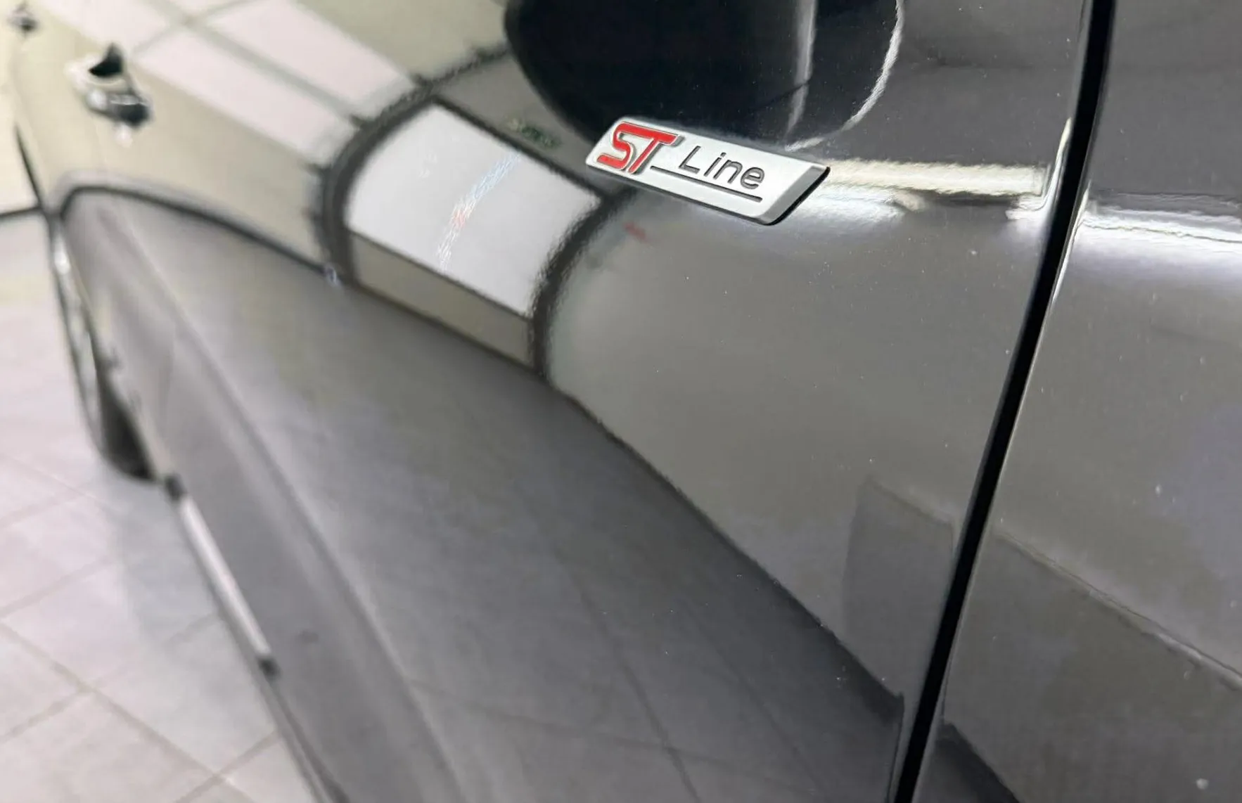 Zunanja slika - Ford Kuga - 2.5 Duratec PHEV ST-Line CVT KAMERA.NAVI.LED.ALU. - 7