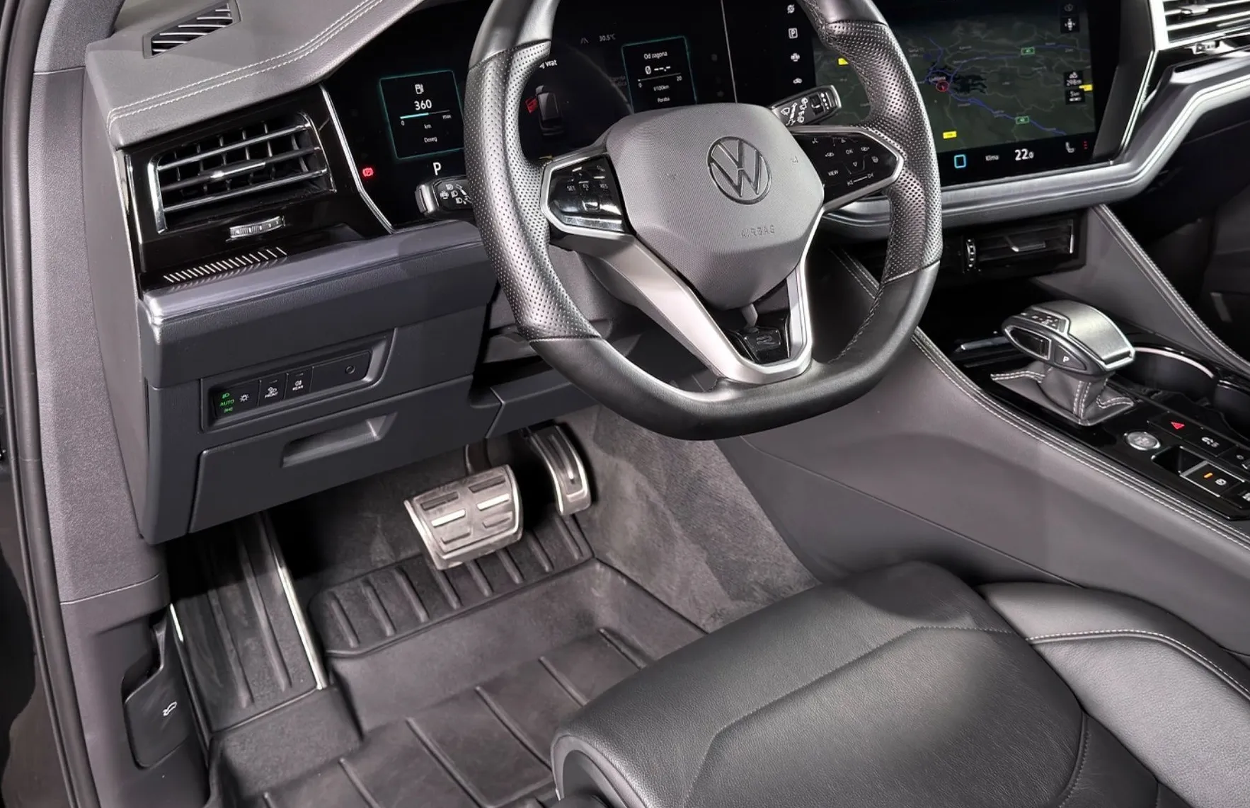 Zunanja slika - Volkswagen Touareg - 4MOTION V6 TDI BMT R-Line - ZRAČNO - KAMERA - 7