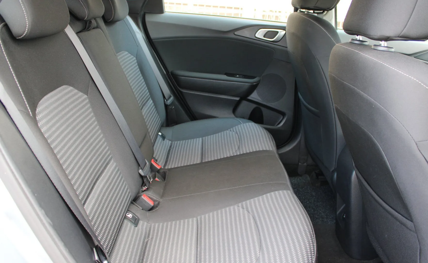 Zunanja slika - KIA Ceed - SW  SW 1.6 CRDi MHEV Business DCT - 15