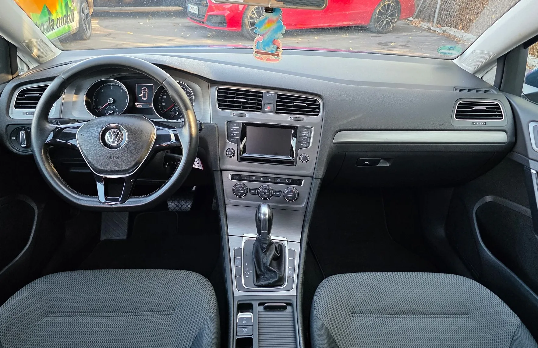 Zunanja slika - Volkswagen Golf - 2.0 TDI BMT HIGHLINE DSG GRETJE SEDEŽEV-ALU-PDC - 9