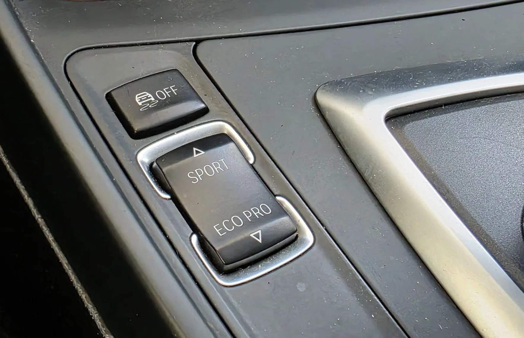 Zunanja slika - BMW Serija 1 - : 118d Sport - LED - TEMP. - GR. SED. - NAVIGACIJA - 16