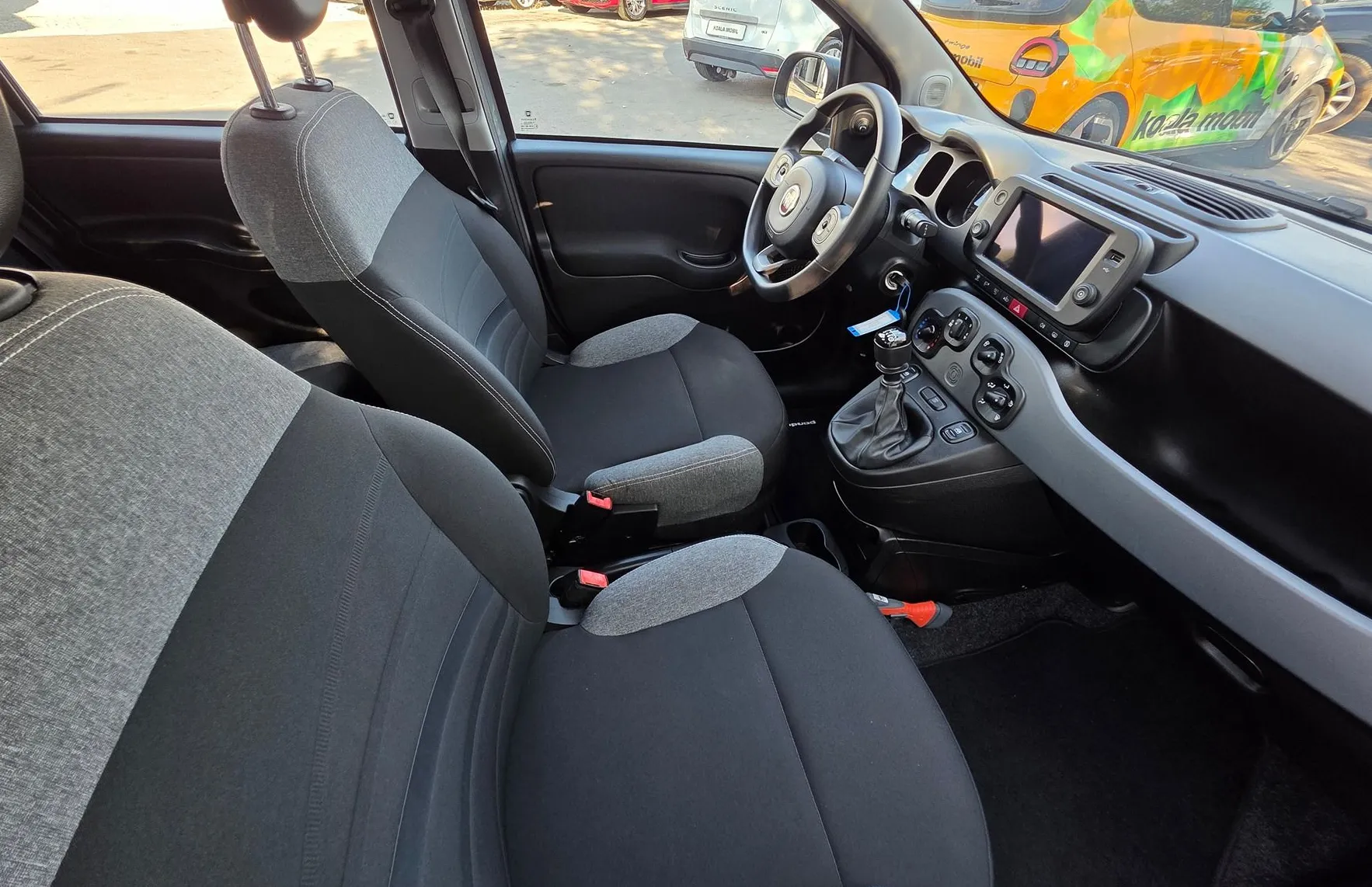 Zunanja slika - Fiat Panda - 1.0 HYBRID STREET ALU PLATIŠČA-KLIMA-1.LASTNIK - 11