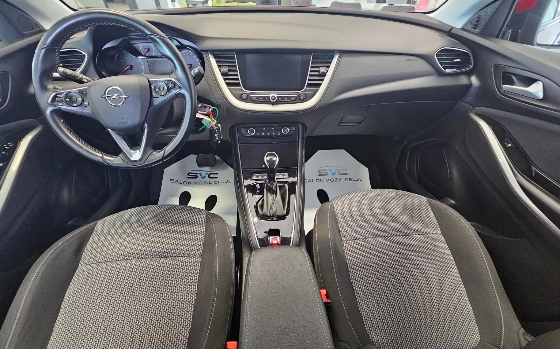 Zunanja slika - Opel Grandland X - 1.2-JAMSTVO-OPRAVLJEN VELIK SERVIS-OBROK ŽE 143€ - 10