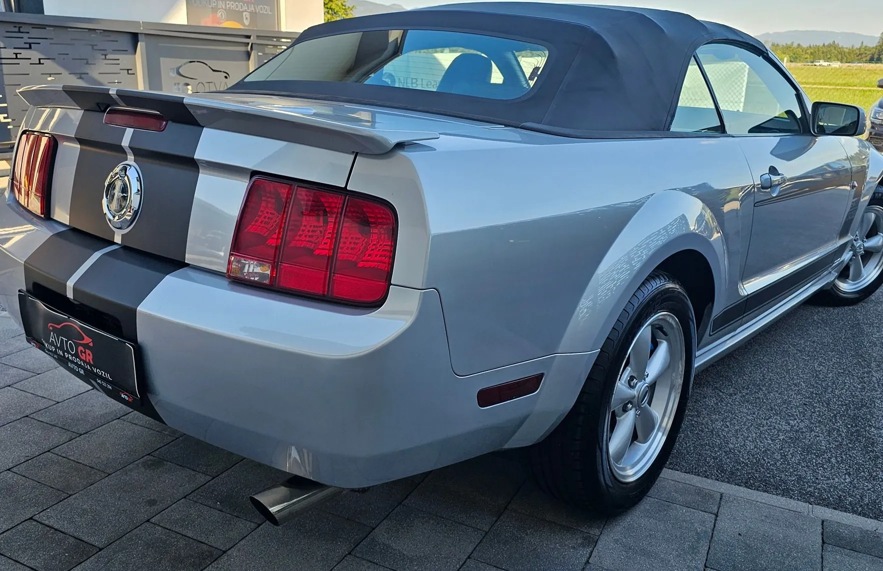 Zunanja slika - Ford Mustang - GT 4.6 CABRIO- AUTOMATIC-ODLIČEN-Le 125.000km - 15